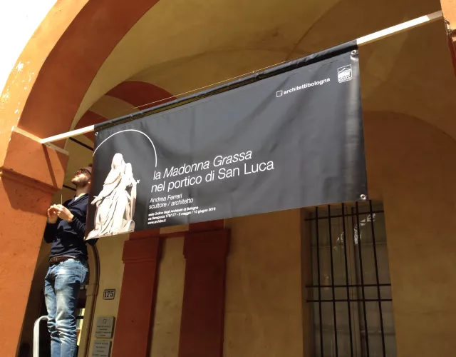 Mostra la Madonna Grassa nel portico di San Luca
